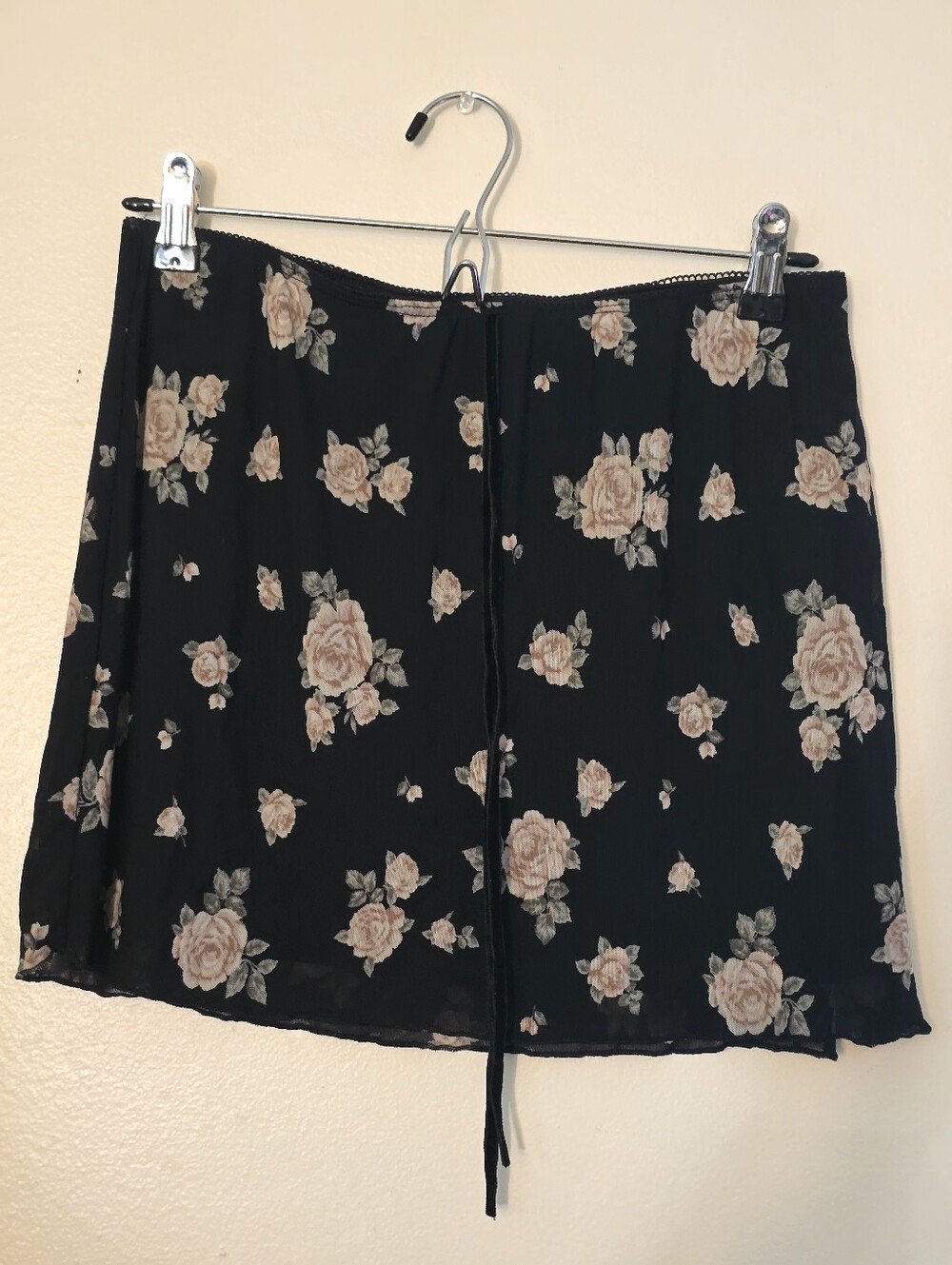 Forever 21 Large Black Mini Skirt with Blush Rose Print